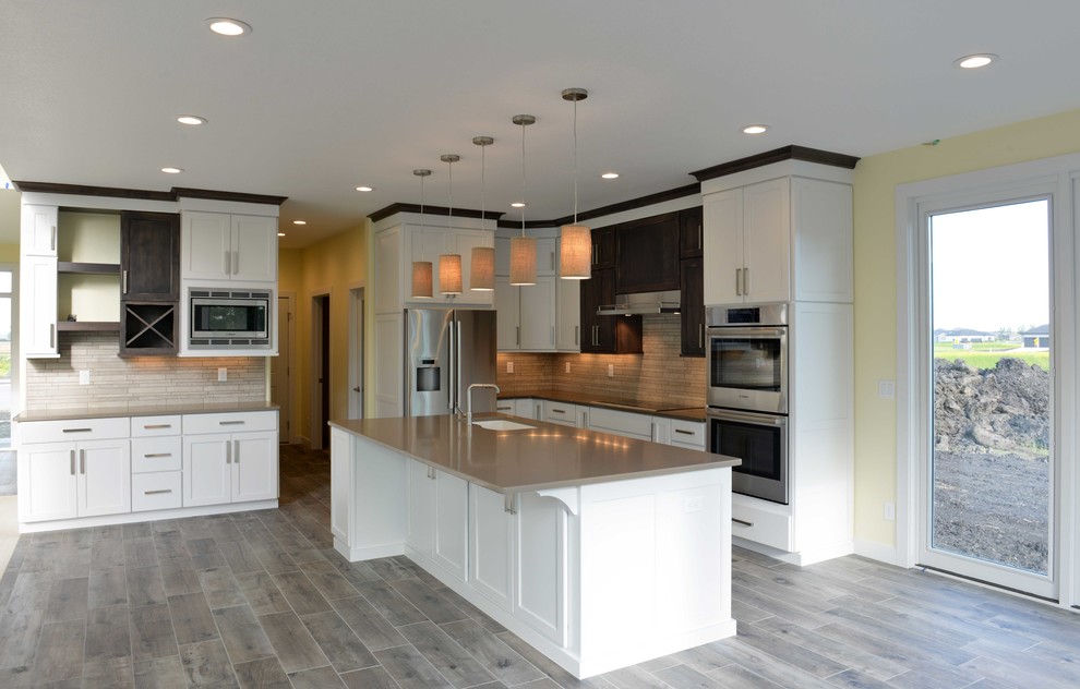 Kitchen - transitional kitchen idea