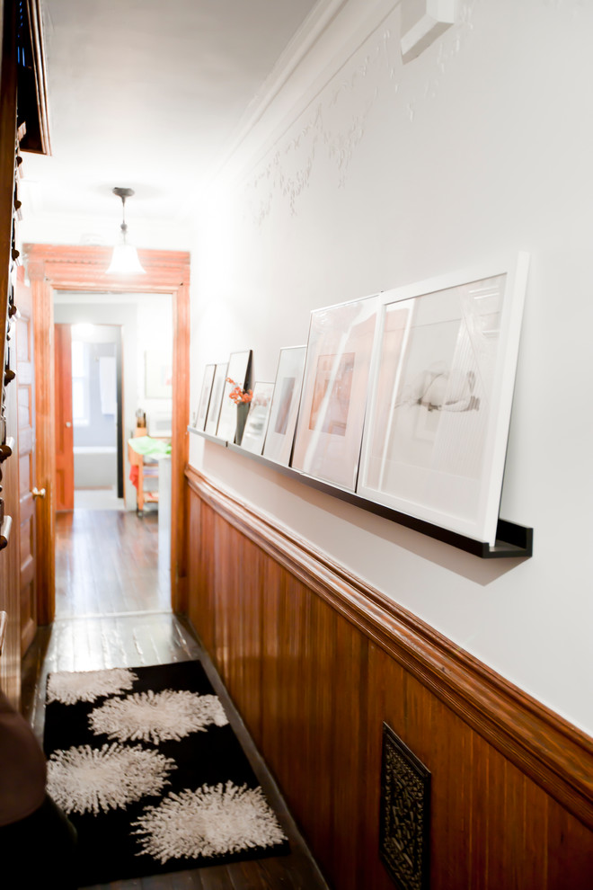 Photo of a contemporary hallway in New York.