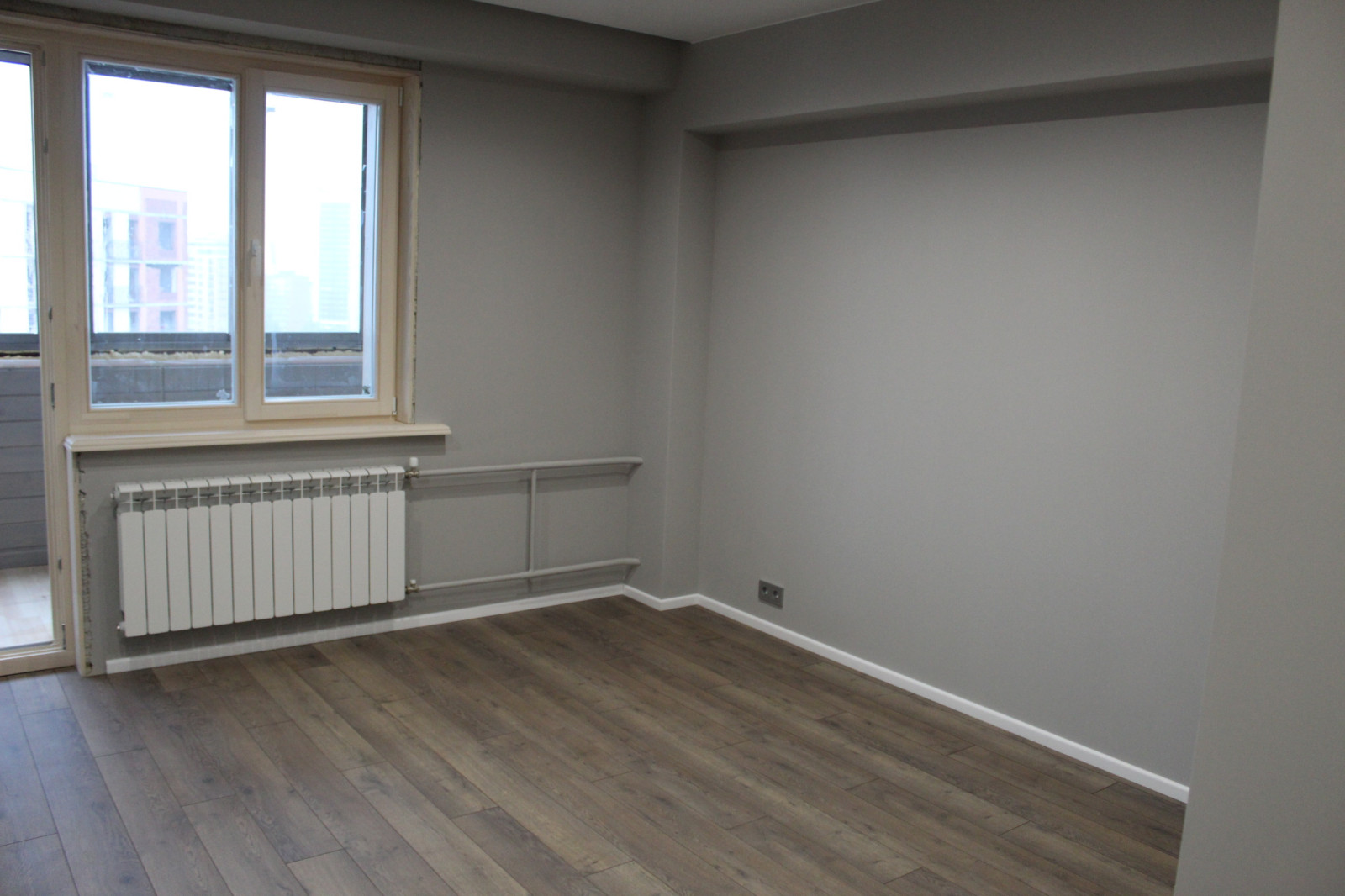 Четырехкомнатная в центре под ключ по дизайн-проекту