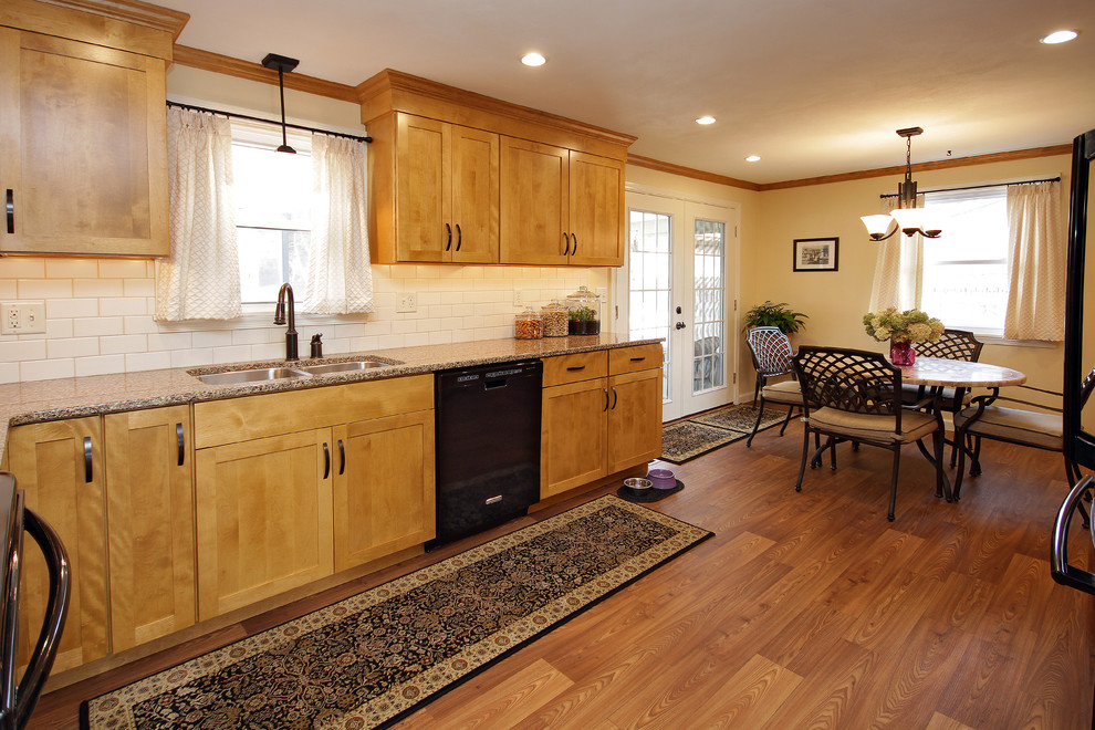 Home design - transitional home design idea