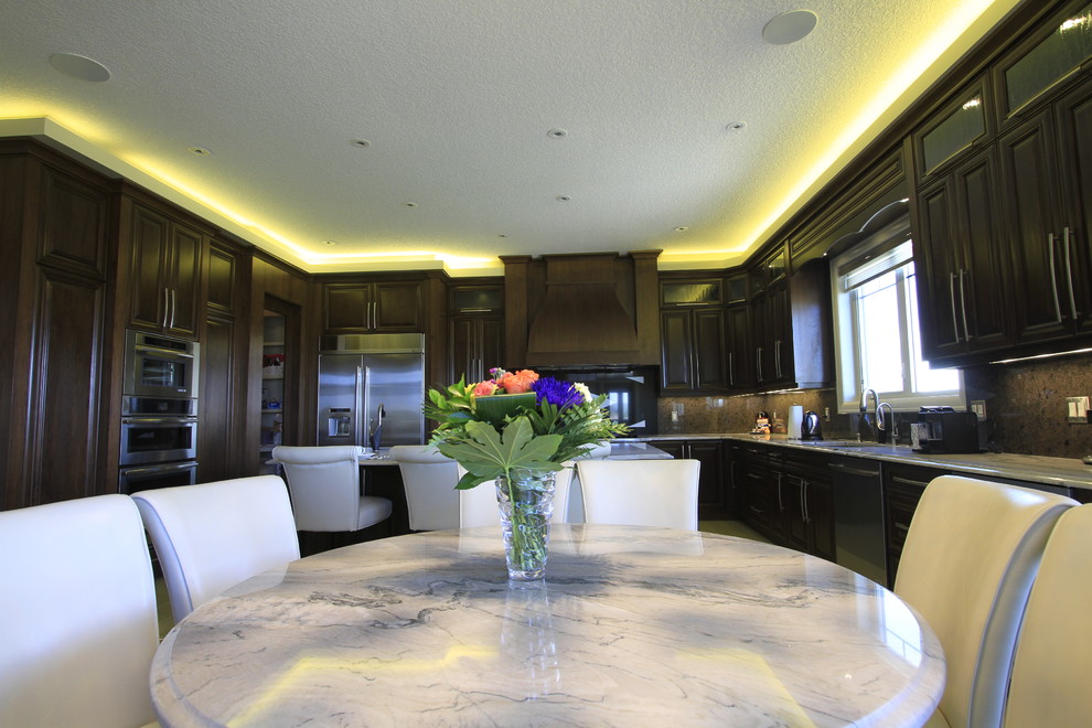 Home design - traditional home design idea in Calgary
