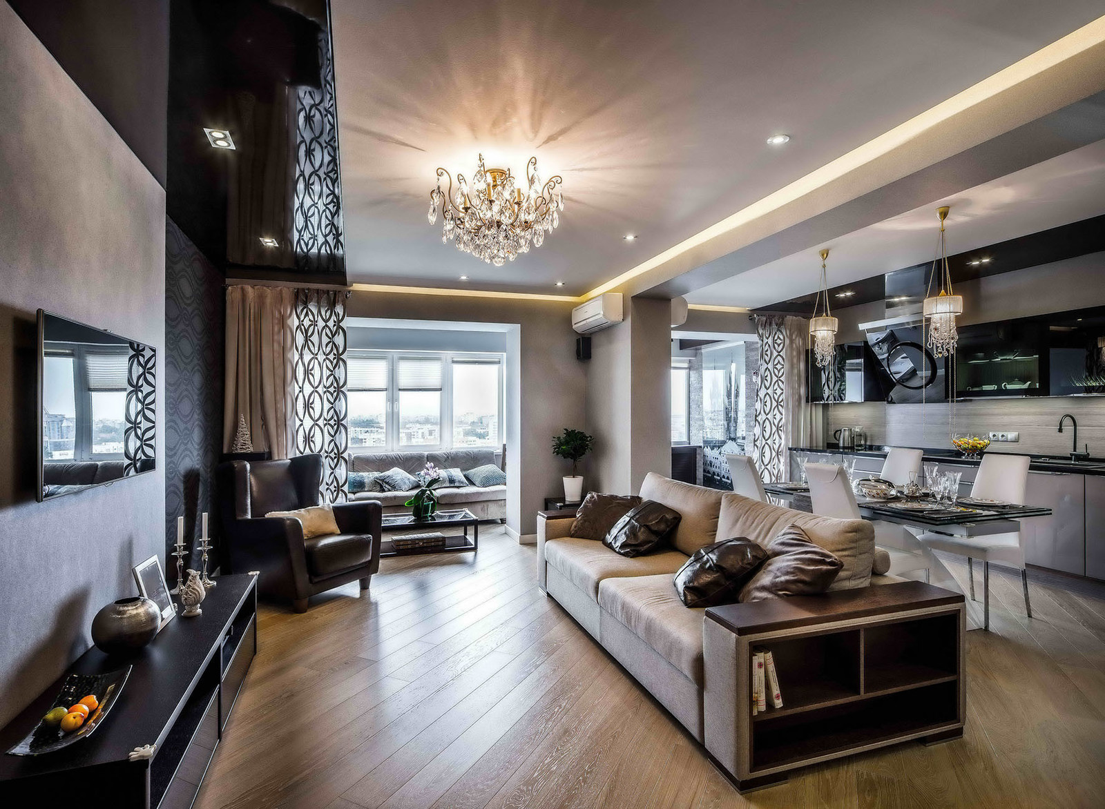 Интерьер с видом на Волгу