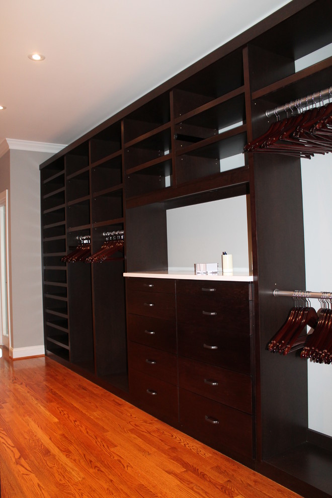Photo of a transitional storage and wardrobe in Richmond.