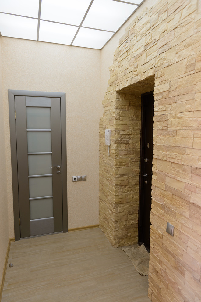 Прихожая в новостройке на 1 Мая