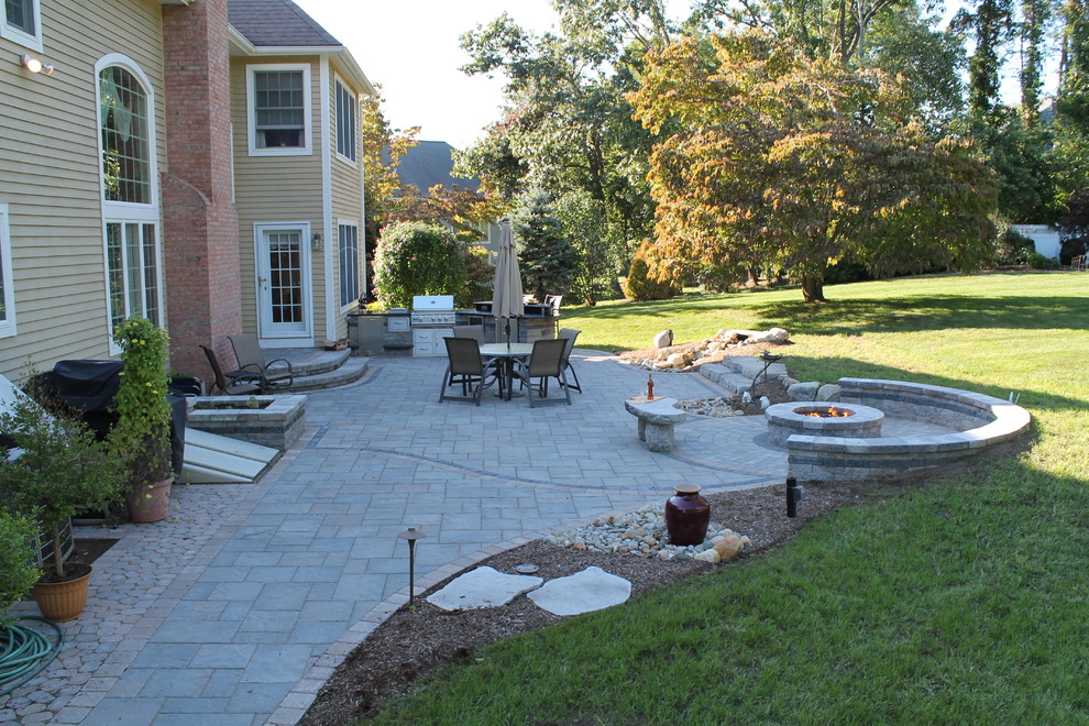 This is an example of a traditional patio in Bridgeport.
