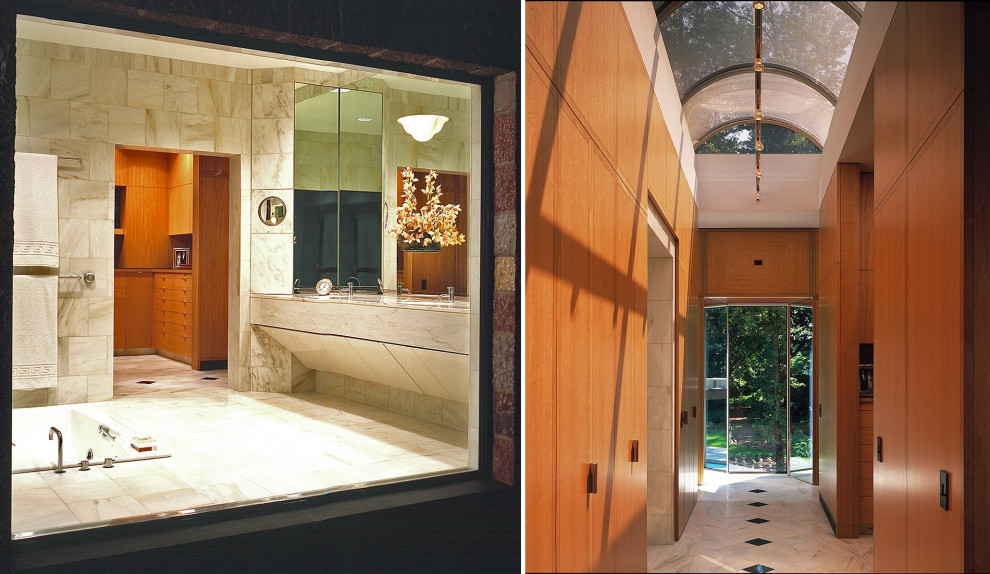Ispirazione per un grande ingresso o corridoio moderno con pareti marroni, pavimento in marmo, pavimento bianco, soffitto a volta e pareti in legno