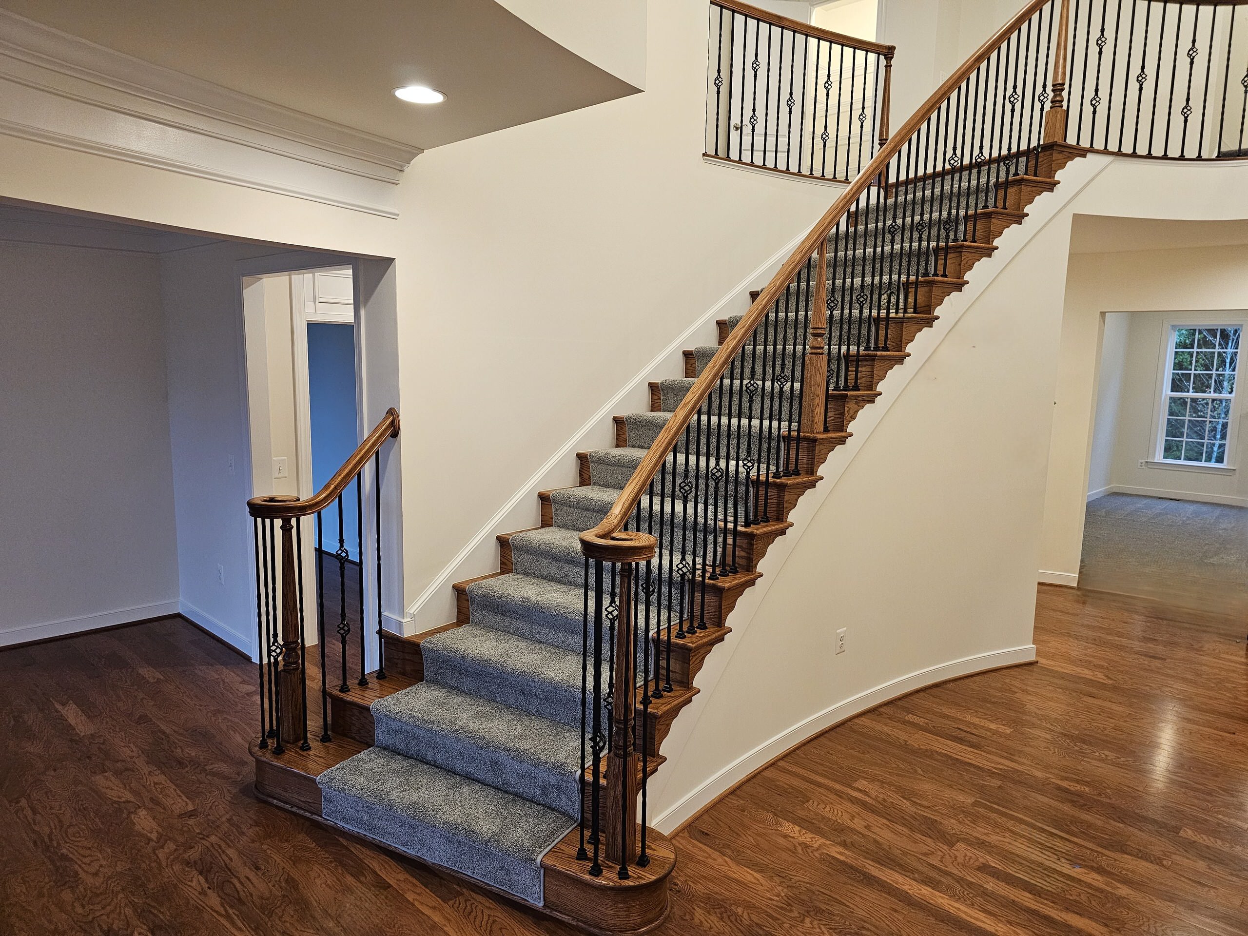 128_Grand Entryway Elliptical Staircase, Nokesville, VA 20181