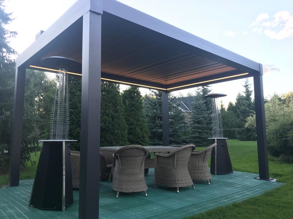 Пергола с поворотно-сдвижными ламелями