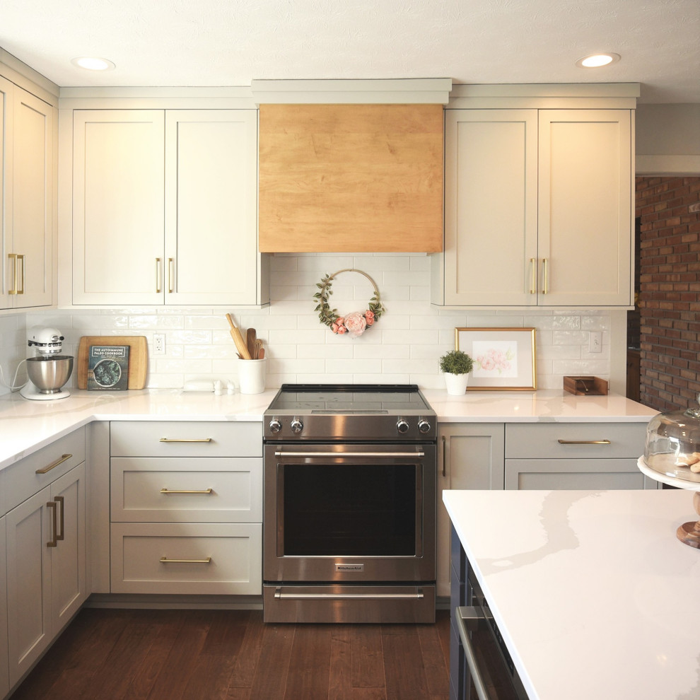 Inspiration for a transitional kitchen remodel in Indianapolis