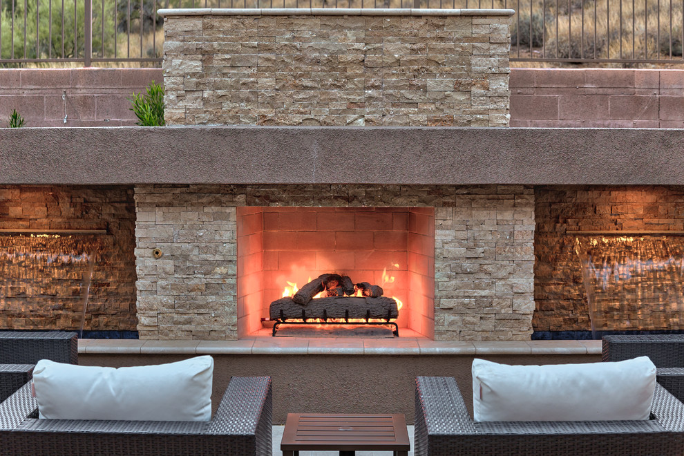 Cozy Outdoor Living Space in Anthem, Arizona Contemporary Phoenix