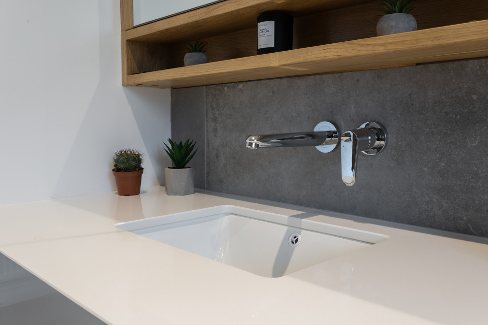 Complete Home Refurb in Sandymount, Dublin 4 Modern Bathroom