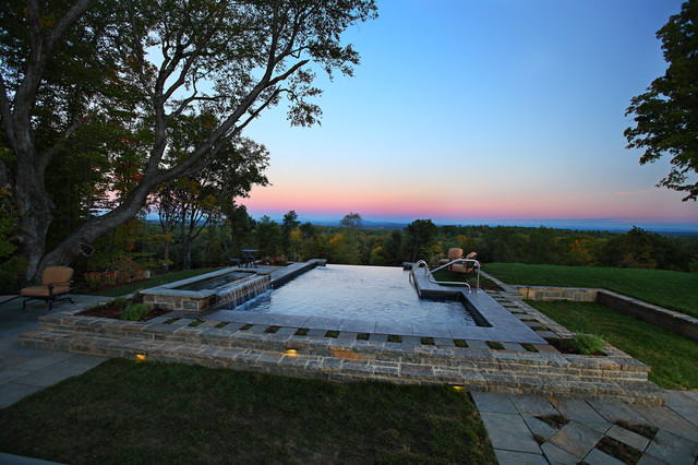 Vinyl Lined Negative Edge contemporain-piscine