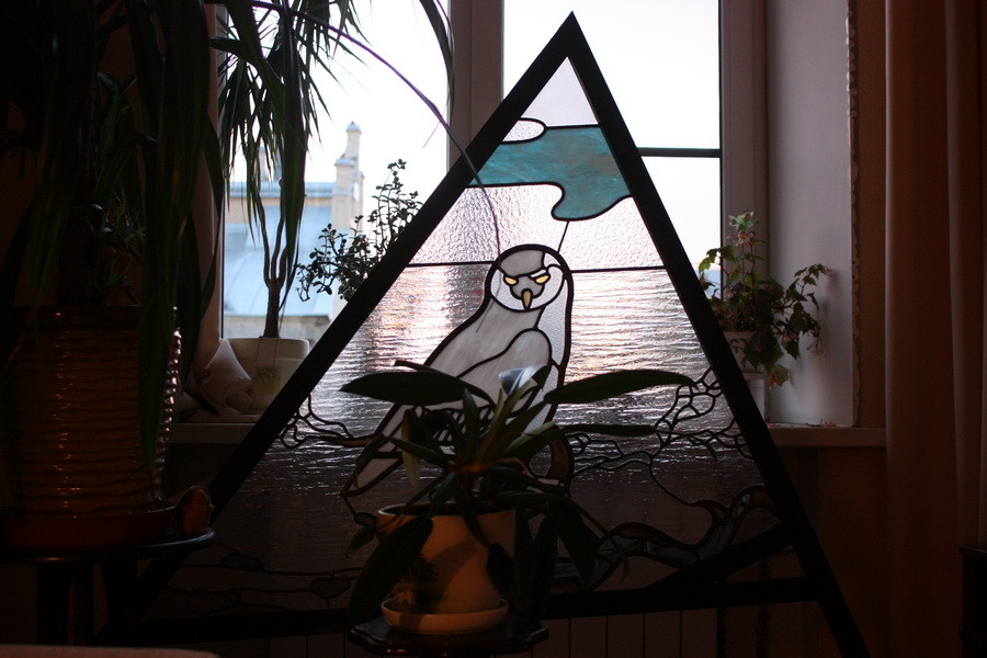 Музей "Калевала".  Фрагмент в материале: витраж "Сова".