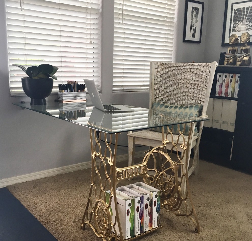 Transitional home design photo in Phoenix