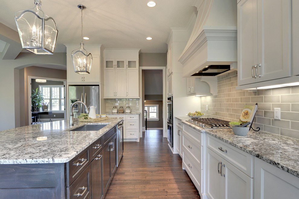 Transitional kitchen photo in Minneapolis