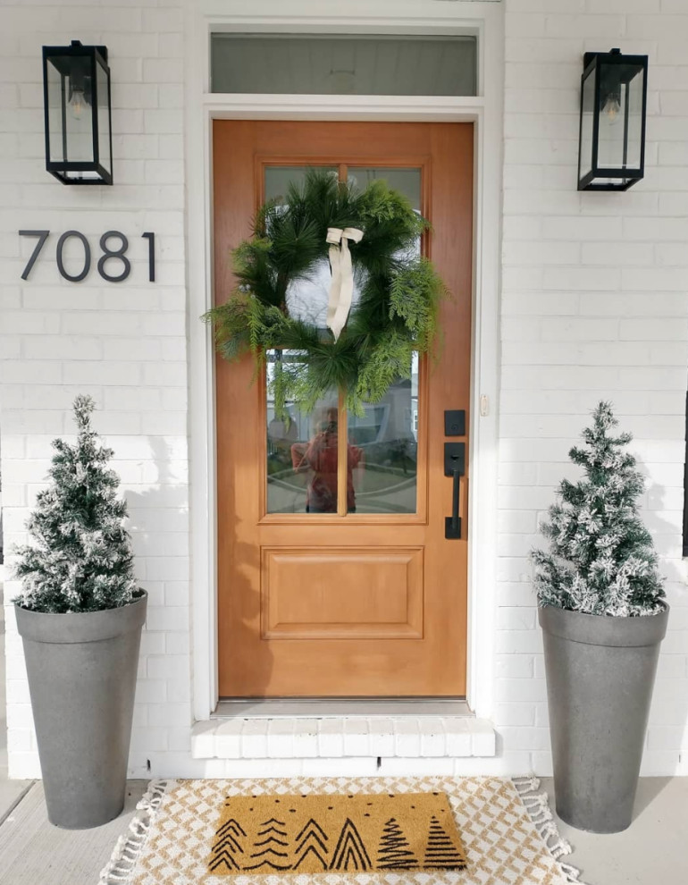 Example of a transitional home design design in St Louis