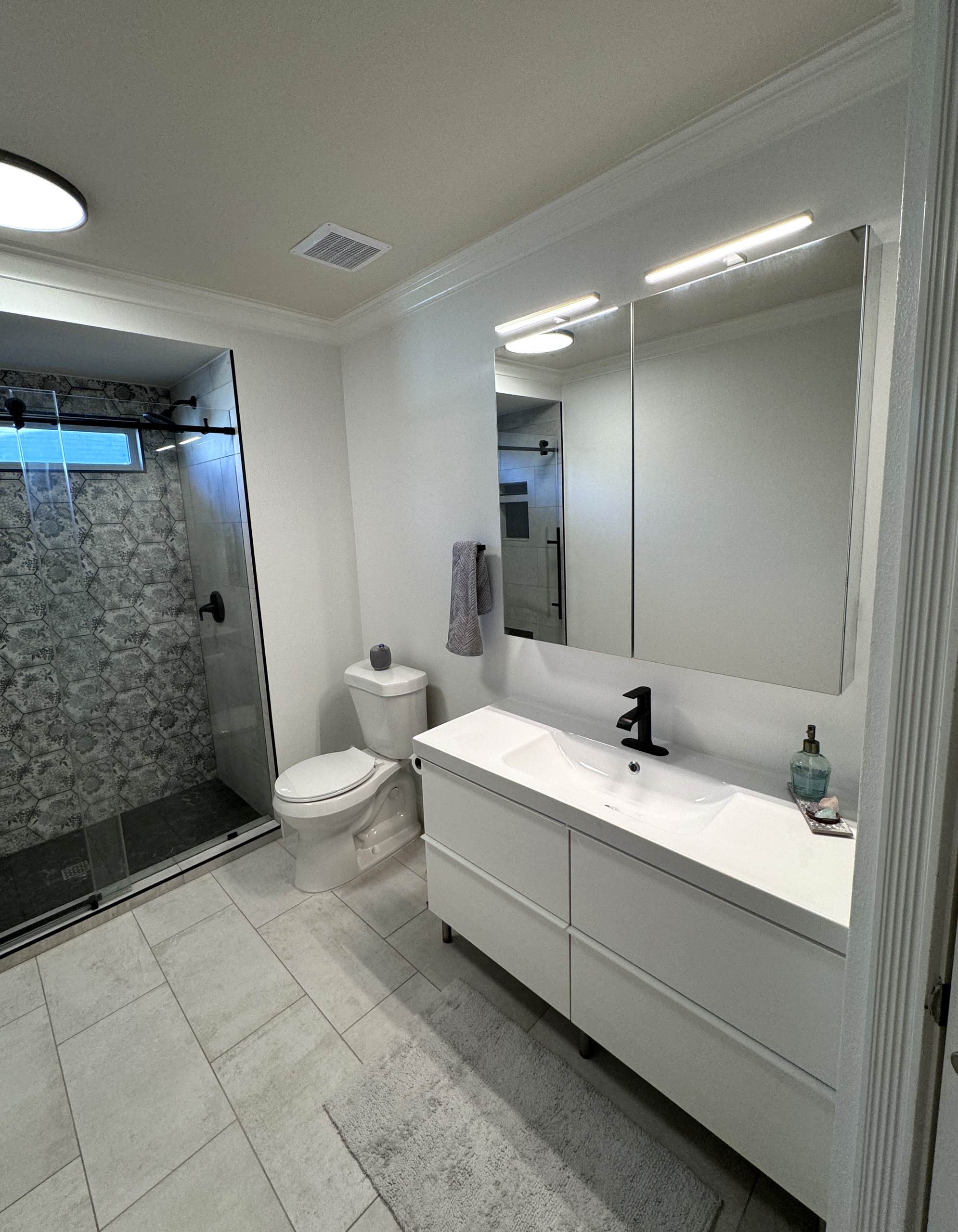 Primary and Guest Bathroom Remodeling in Katy, TX