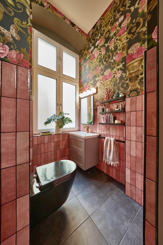 Design ideas for an eclectic powder room in Berlin.