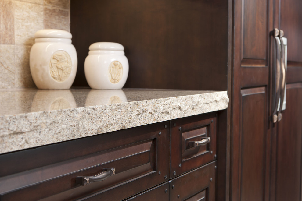Inspiration for a large craftsman home design remodel in Toronto