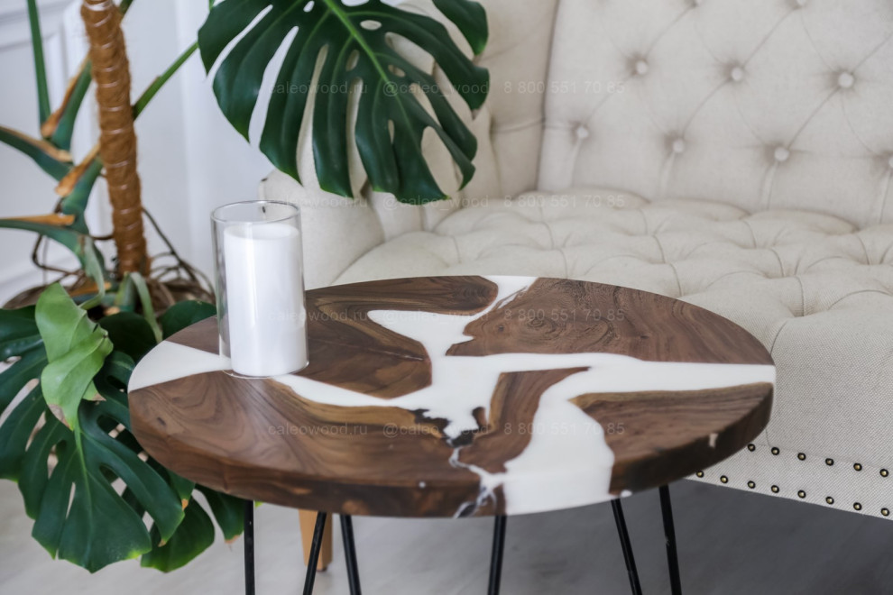 Круглый журнальный стол