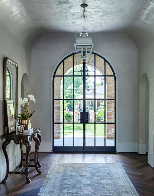 Heritage Row french-country-eingang