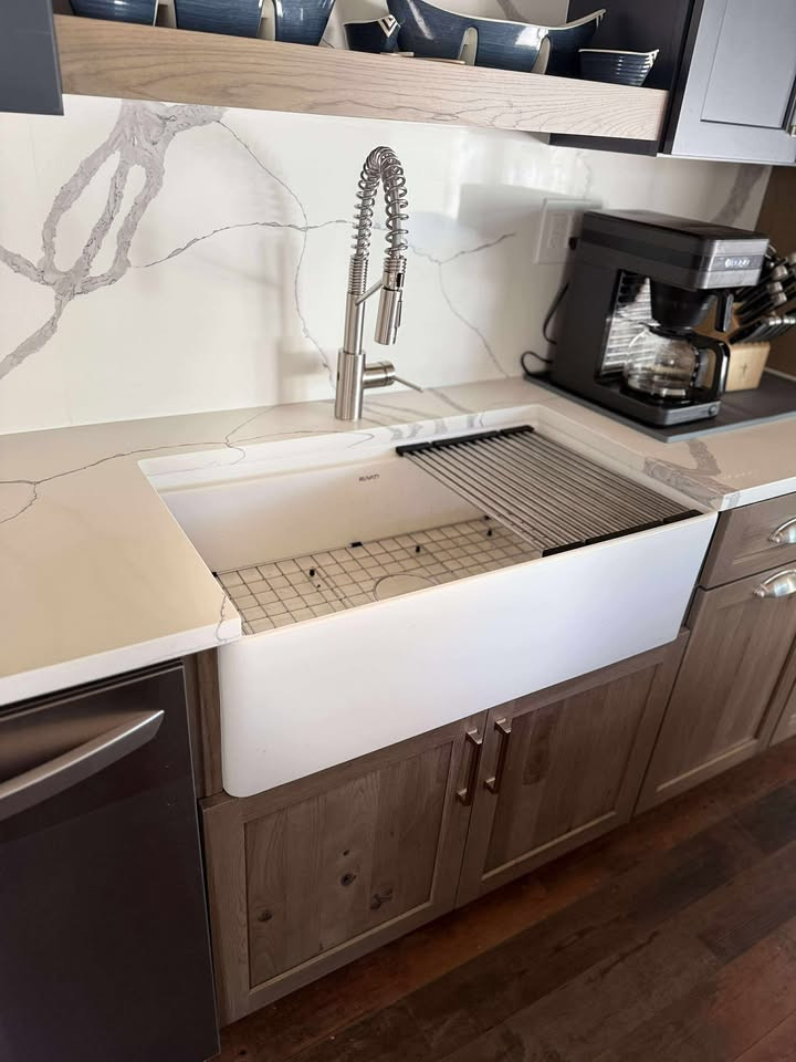 Inspiration for a rustic kitchen remodel in Chicago