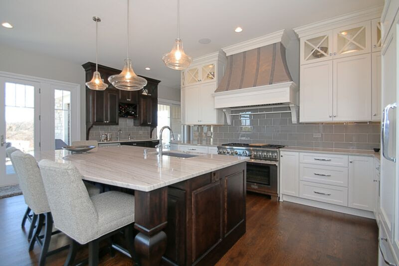 Inspiration for a transitional kitchen remodel in Chicago