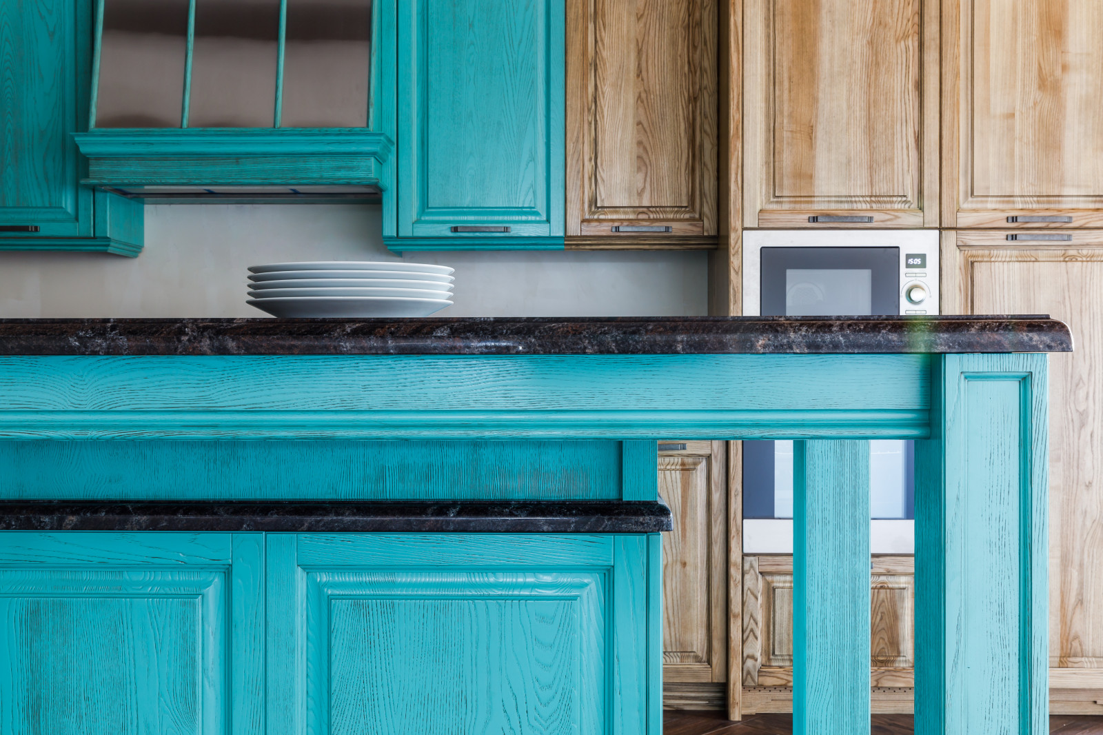 Кухня в бирюзовых оттенках