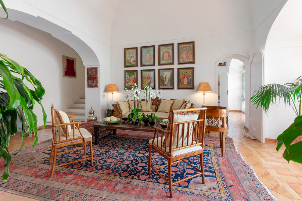 This is an example of a mediterranean living room in Naples.