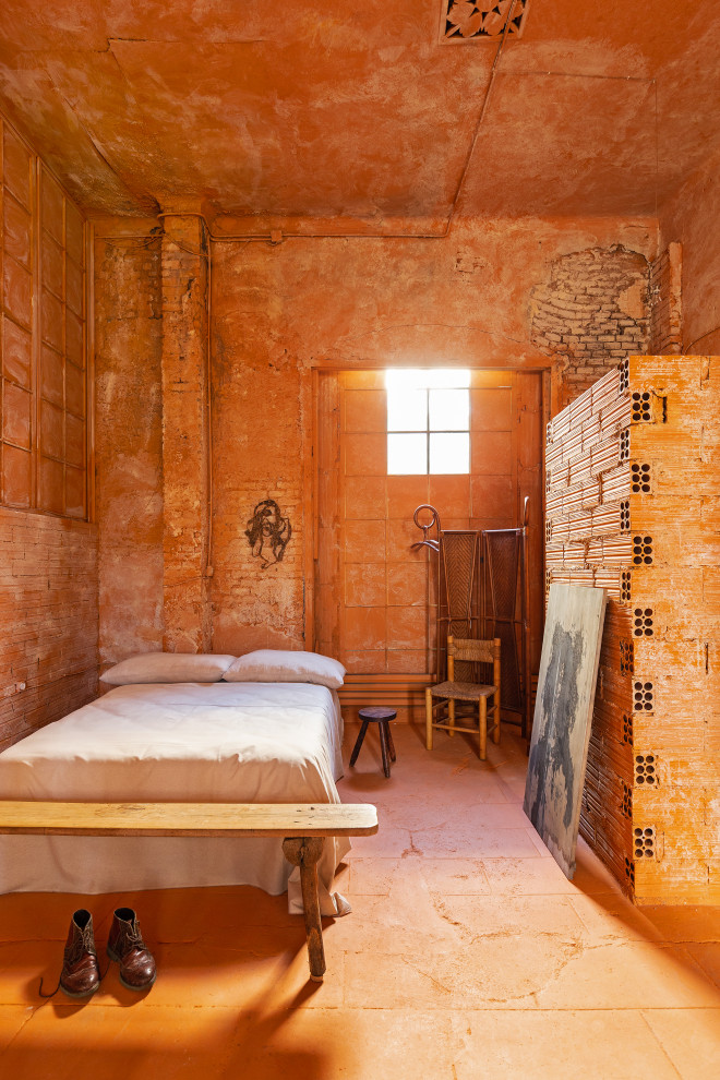 他の地域にあるインダストリアルスタイルのおしゃれな寝室のインテリア