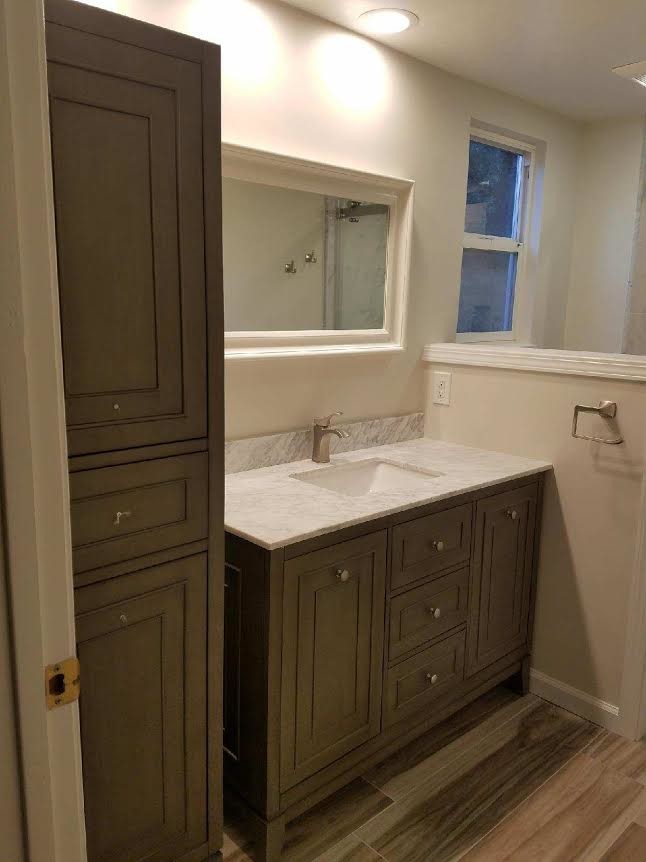 Mountain style bathroom photo in San Francisco