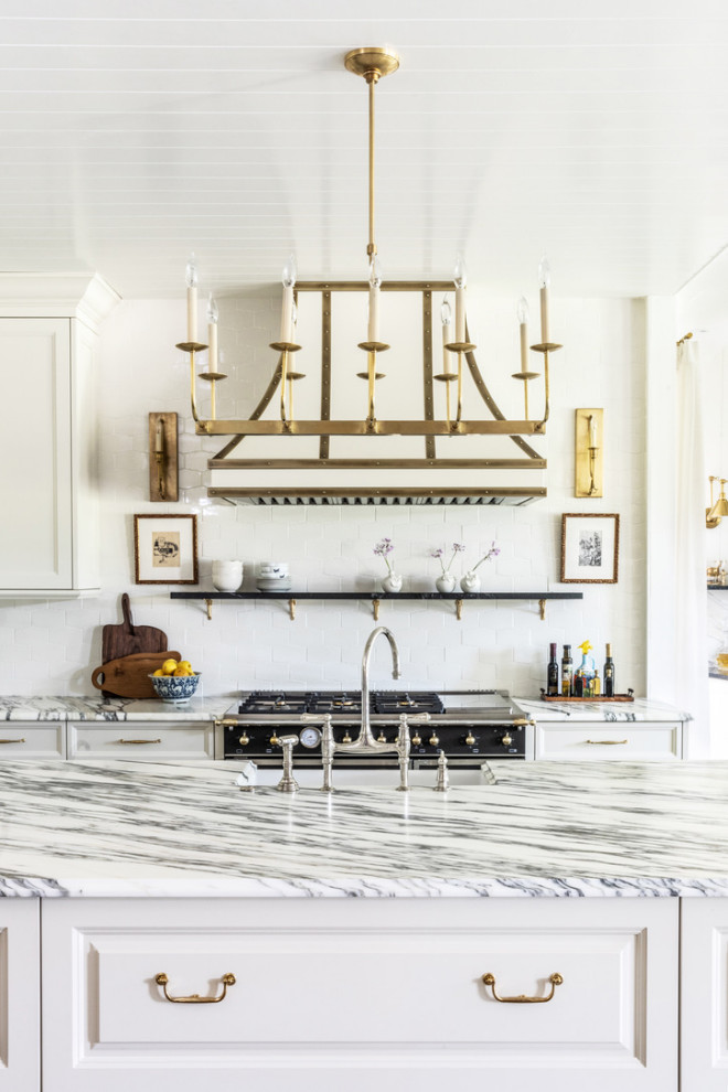 Transitional kitchen photo in Atlanta