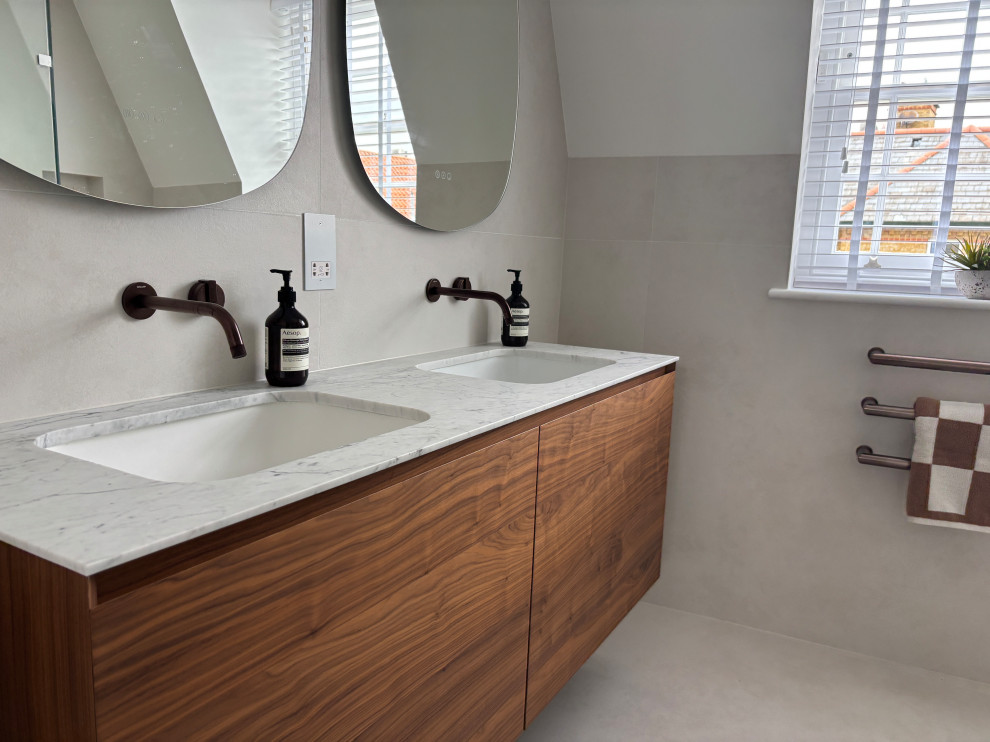Family bathroom, SW3