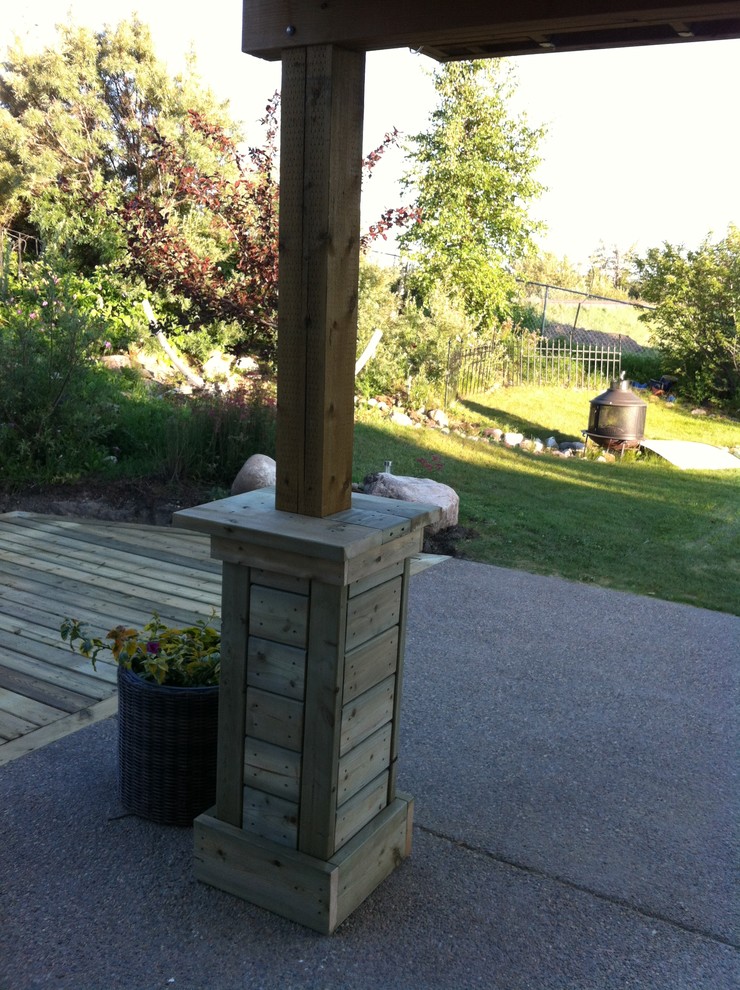Design ideas for a transitional deck in Calgary.
