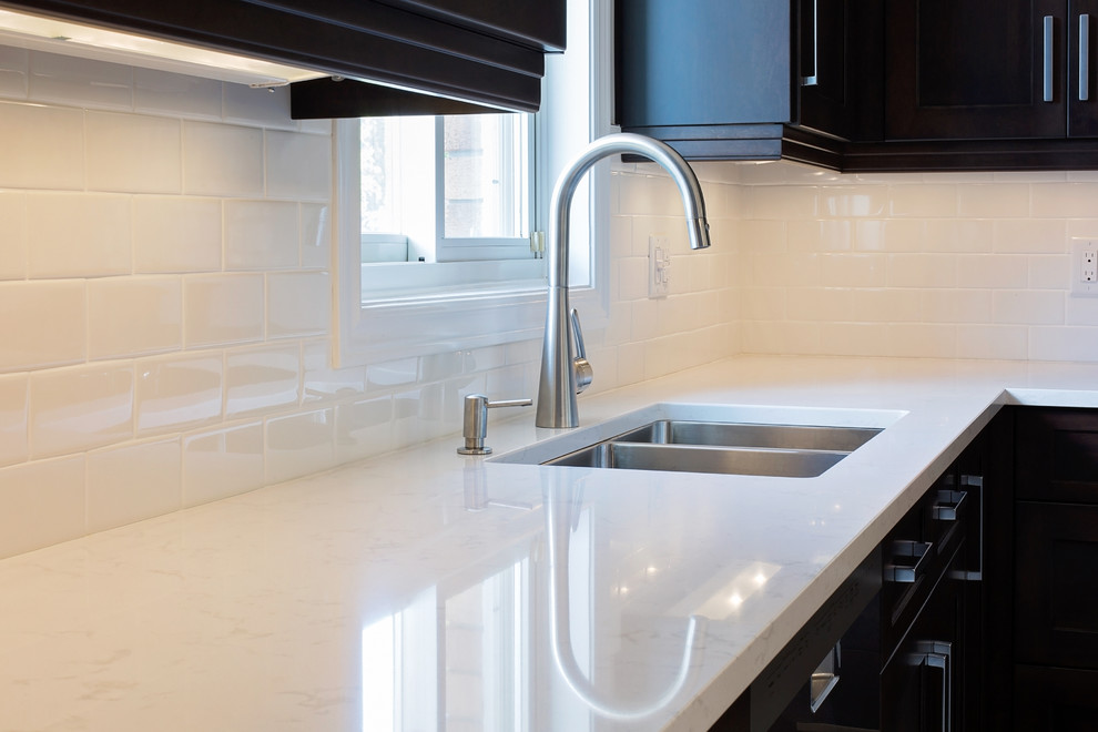 Home design - transitional home design idea