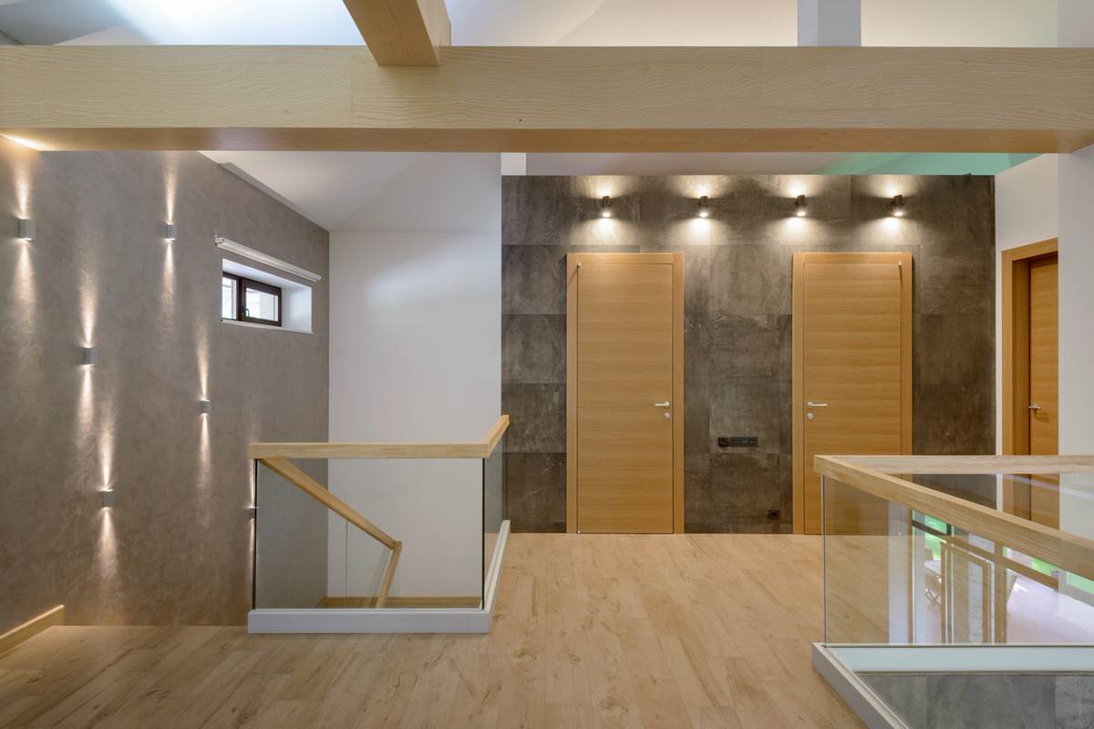 Просторный дом со вторым светом