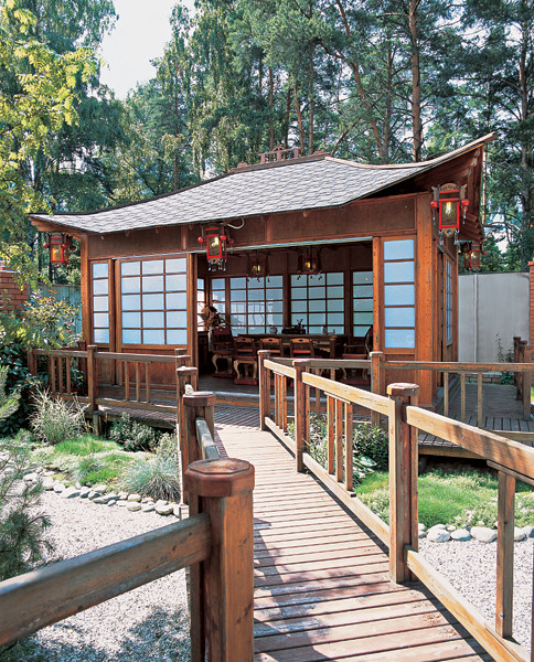 Павильон в восточном стиле