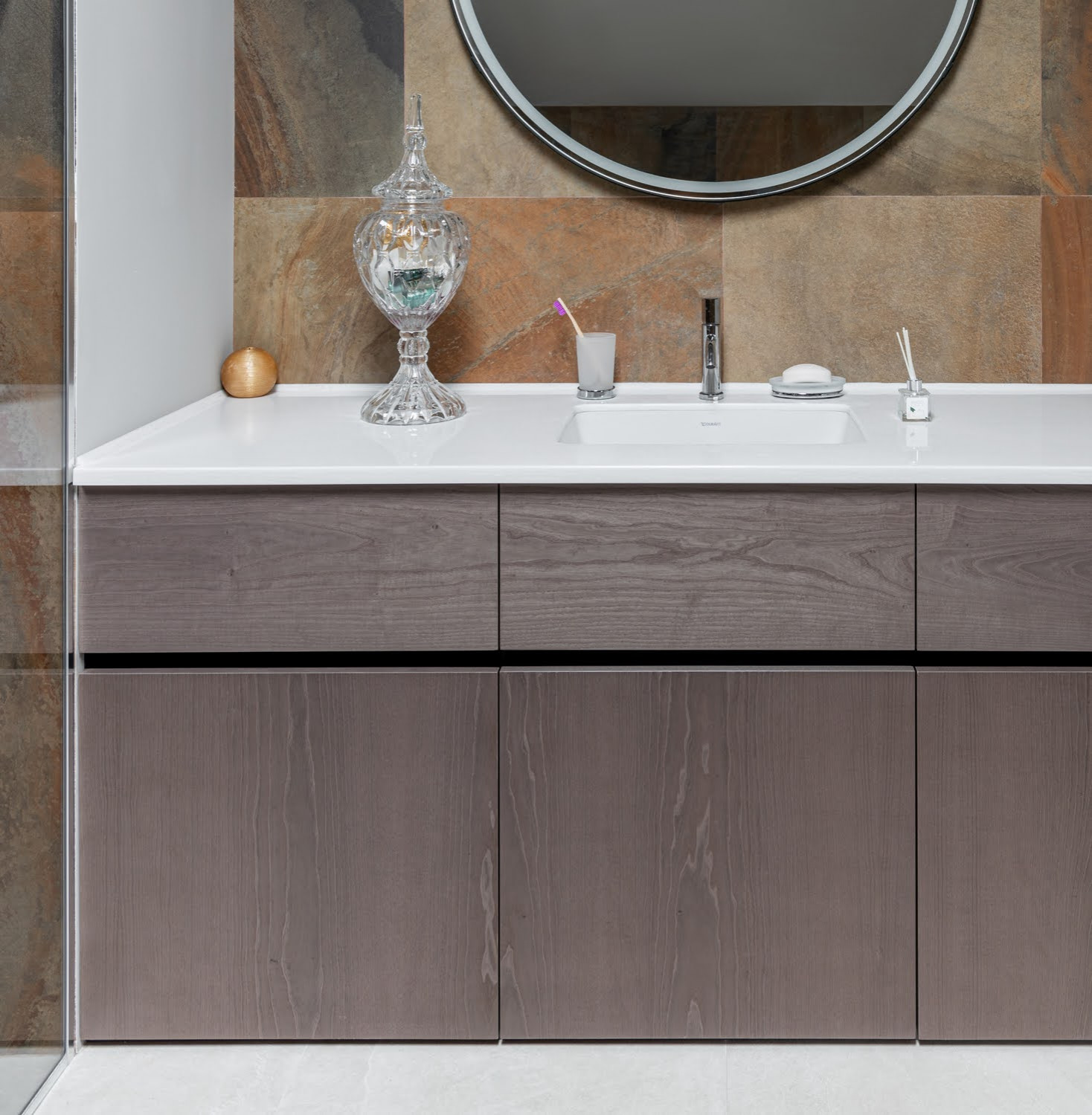 Спальня с ванной комнатой