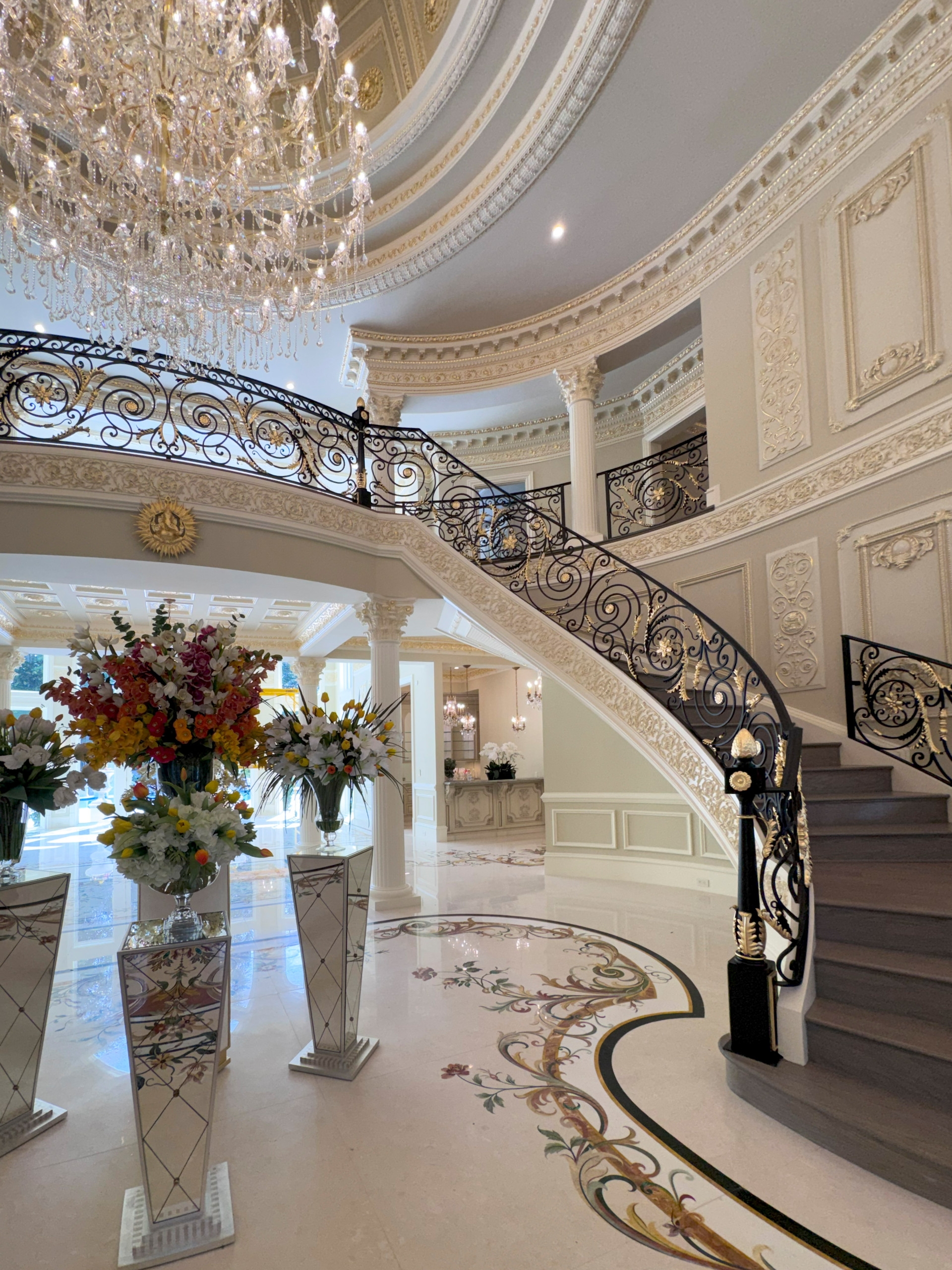 135_Vibrant Staircase with Touch of Historic Grandeur, Great Falls, VA 22066