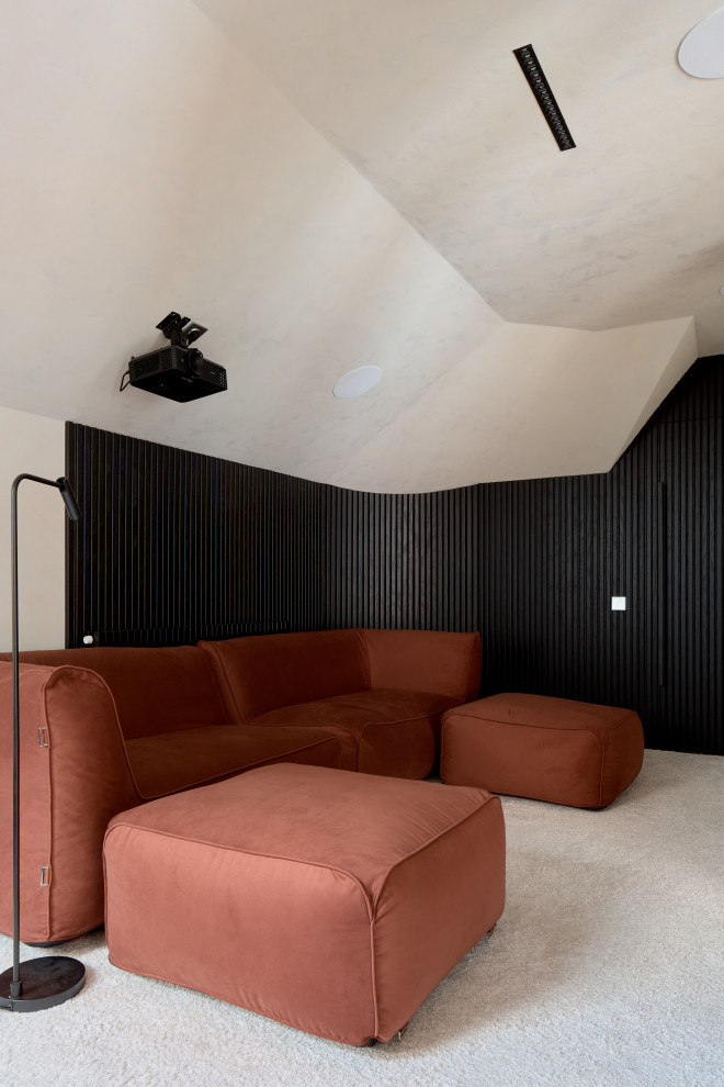 Спальня с прозрачной ванной