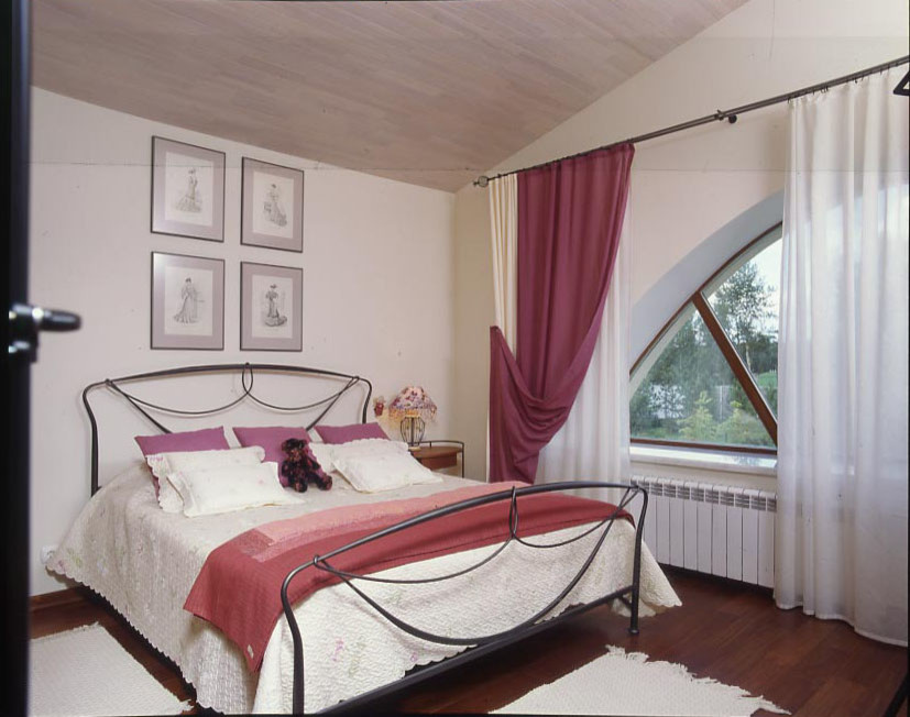 Загородный дом в ЧЕРНОЛУЧЬЕ