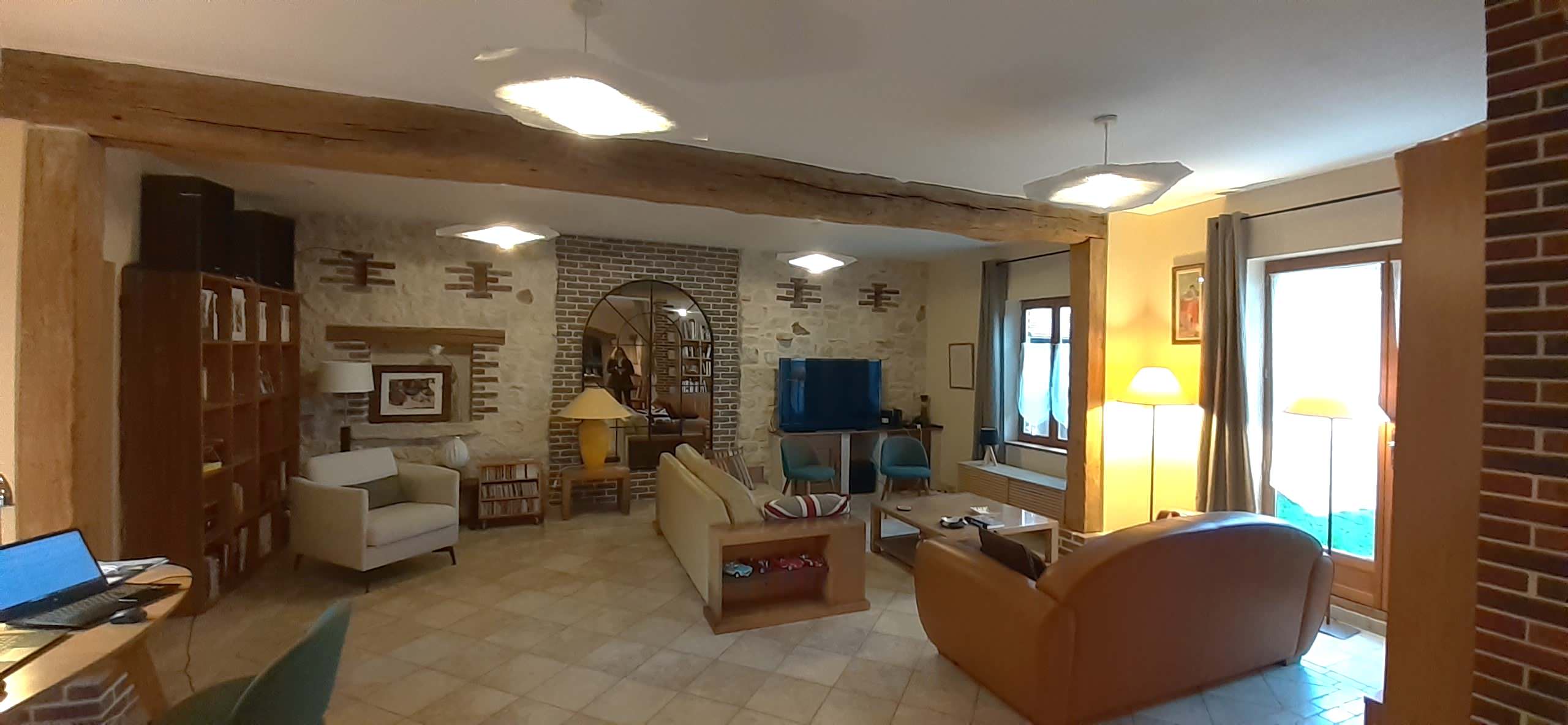 Aménagement de deux espaces chambres de réception dans une maison de campagne