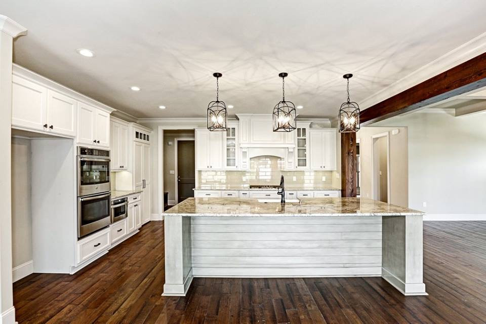 Kitchen - transitional kitchen idea