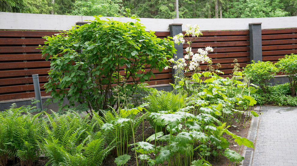 Сад с японским характером в КП  "Ландшафт", Усово 2010 г