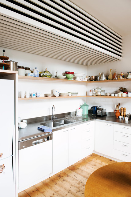 Cottage Place scandinavian-kitchen