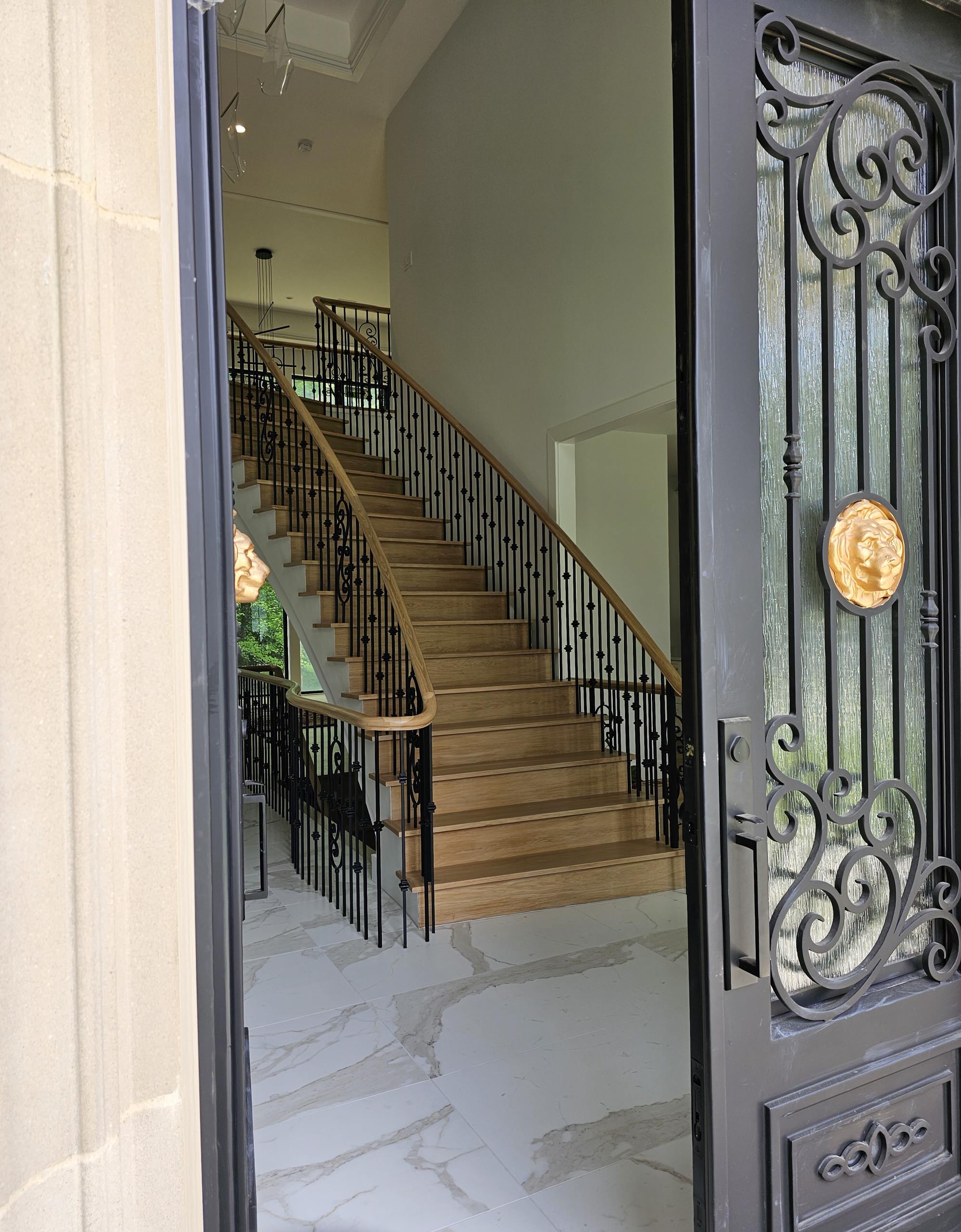 120_Luxurious White Oak Stair with Iron Balusters, Great Falls, 22066