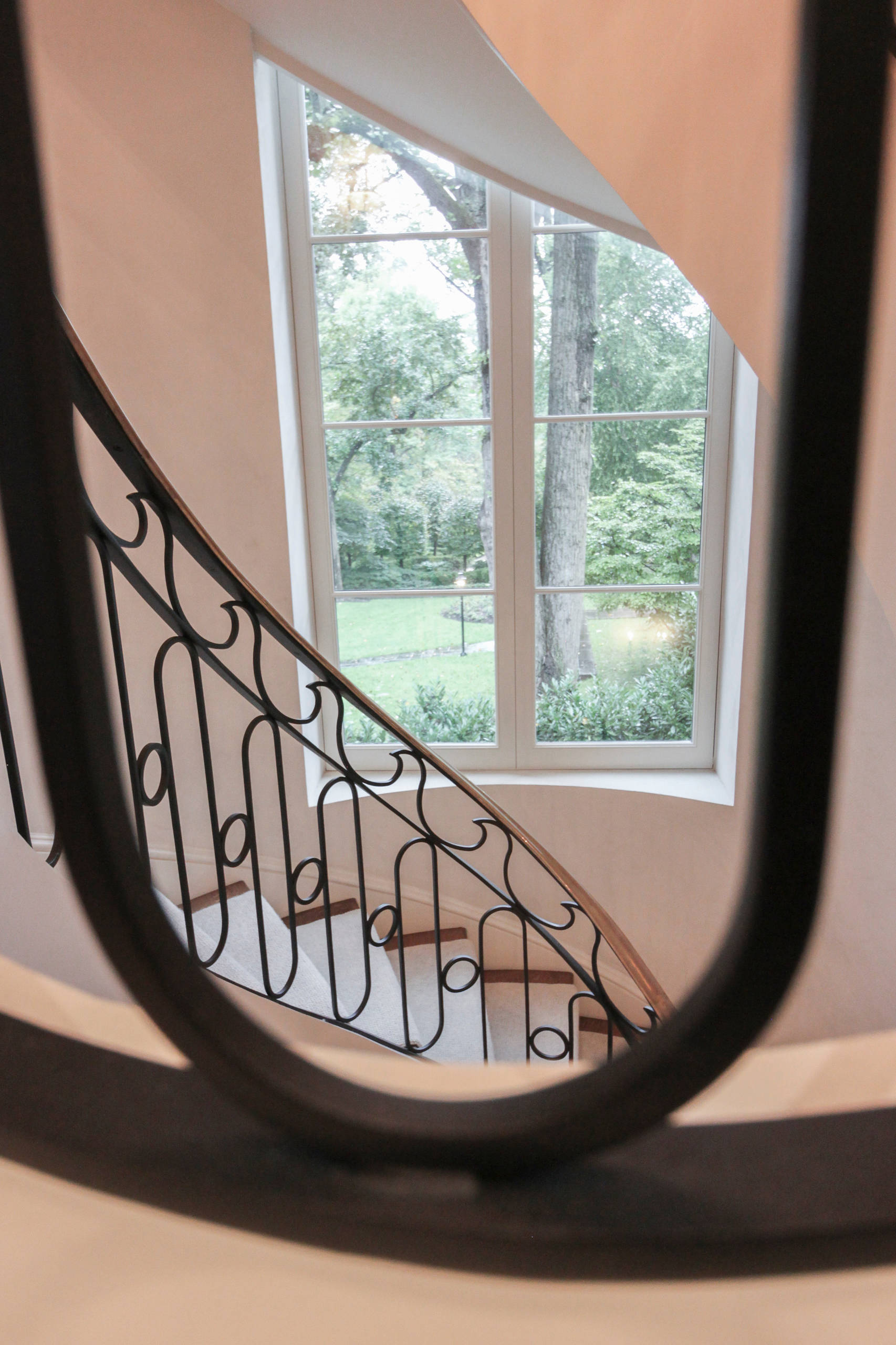 61_Sculptural/Elliptical Staircase in Washington, DC 20008