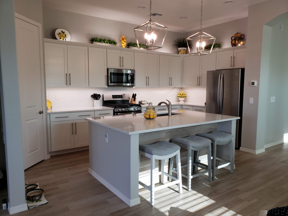 Kitchen - kitchen idea in Phoenix