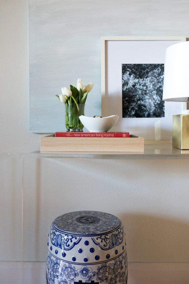 Entry hall - small transitional entry hall idea with gray walls