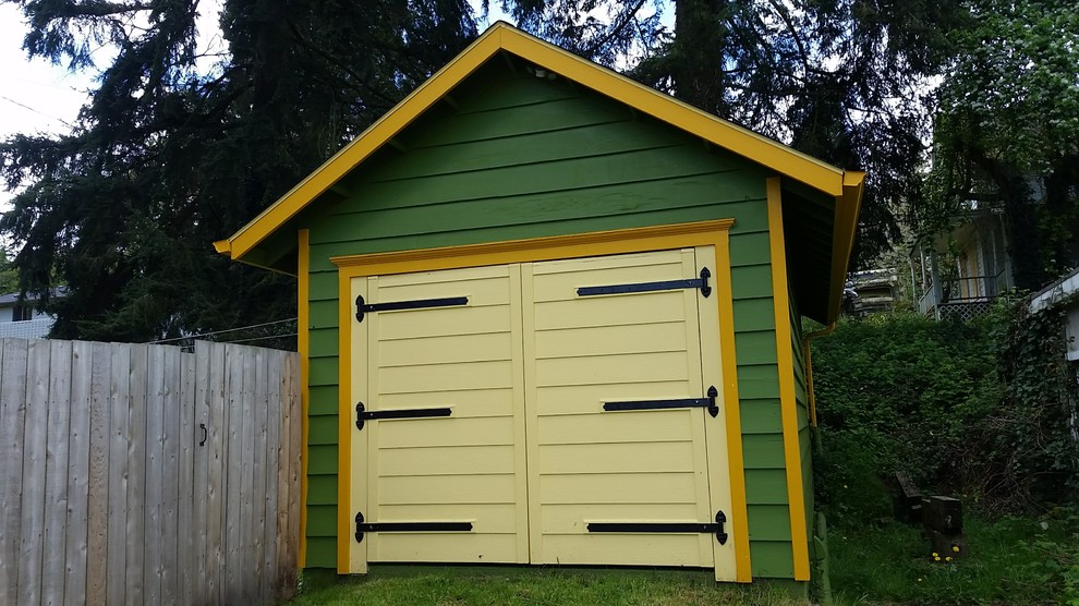 Mid-sized transitional detached garden shed in Seattle.